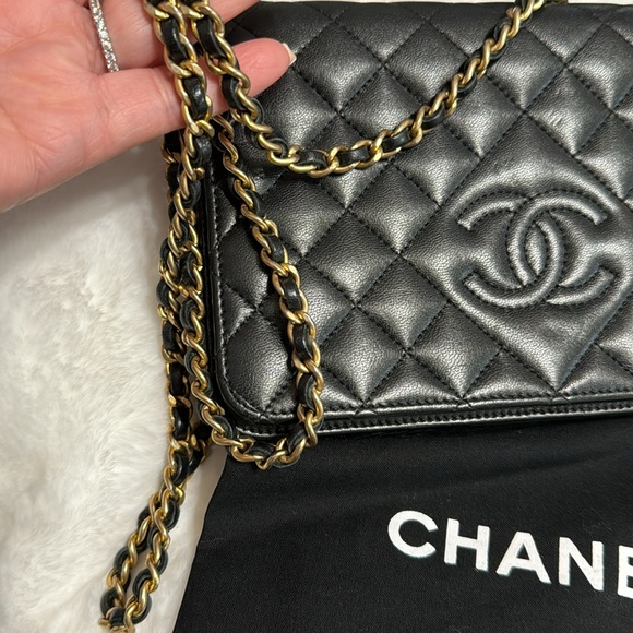 Chanel WOC - Picture 2 of 9